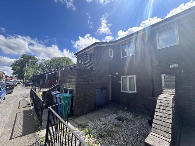 Flat for sale in Georgia, Greater Manchester