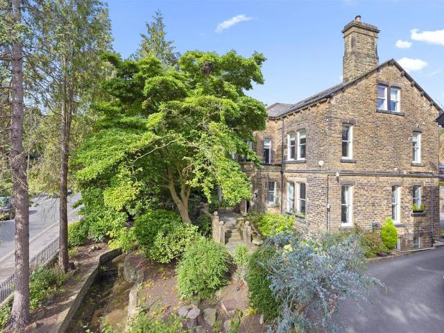 Flat for sale in Middleton Estate, Bradford