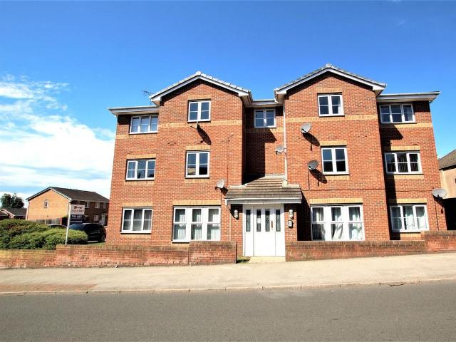 Flat for sale in Flower Estate, Firth Park