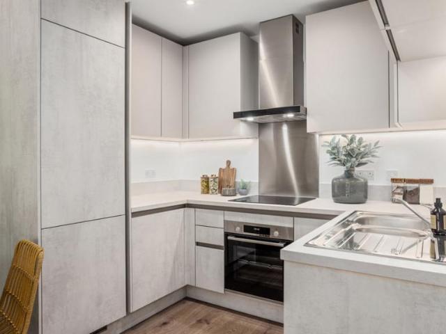 Flat for sale in Reading