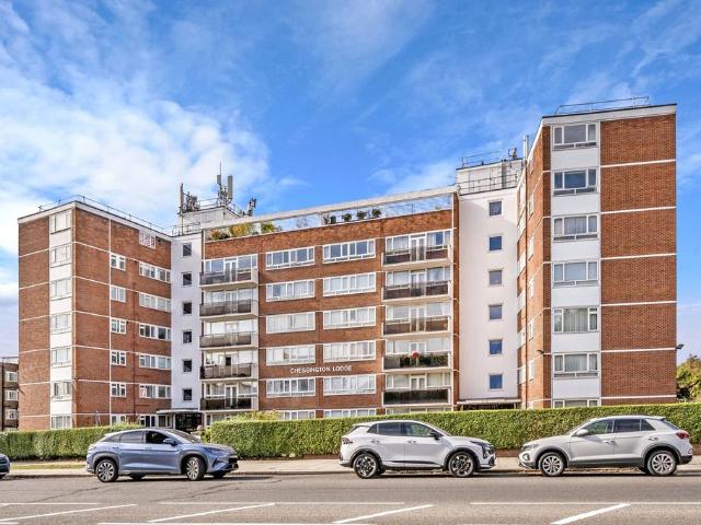 Flat for sale in London Borough of Barnet, Greater London