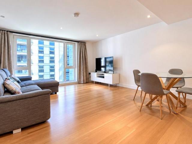 Flat for sale in Imperial Wharf, Greater London