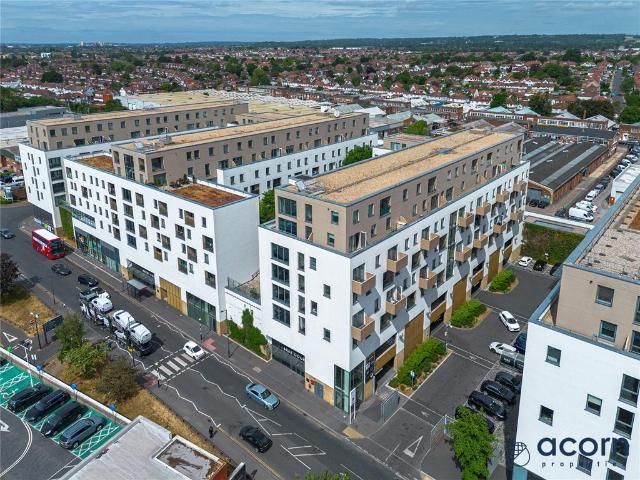 Flat for sale in Kingsbury, Greater London