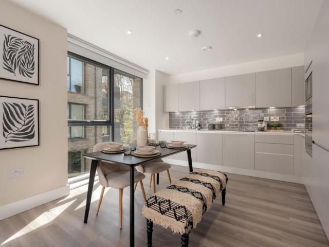 Flat for sale in London Borough of Lewisham, Deptford