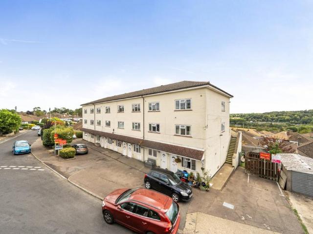 Flat for sale in Waterside, Chesham