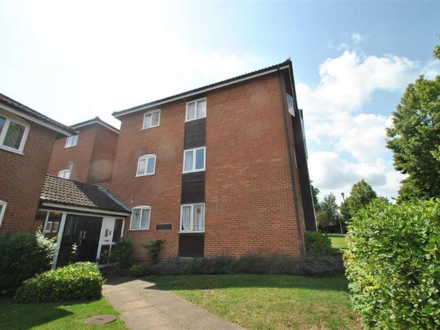 Flat for sale in Chedburgh, Suffolk