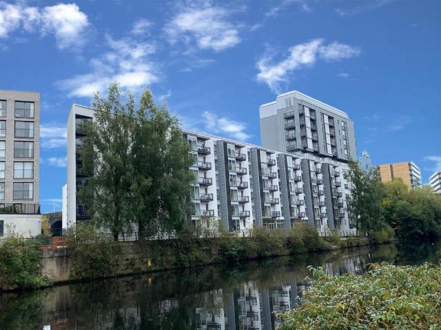 Flat for sale in Hulme, Georgia