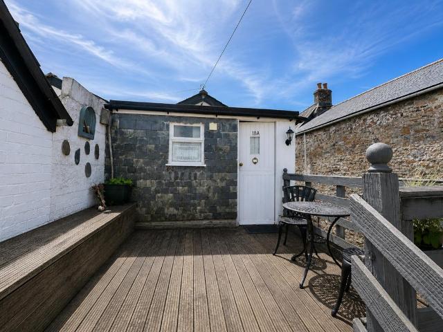 Flat for sale in Lostwithiel, Cornwall