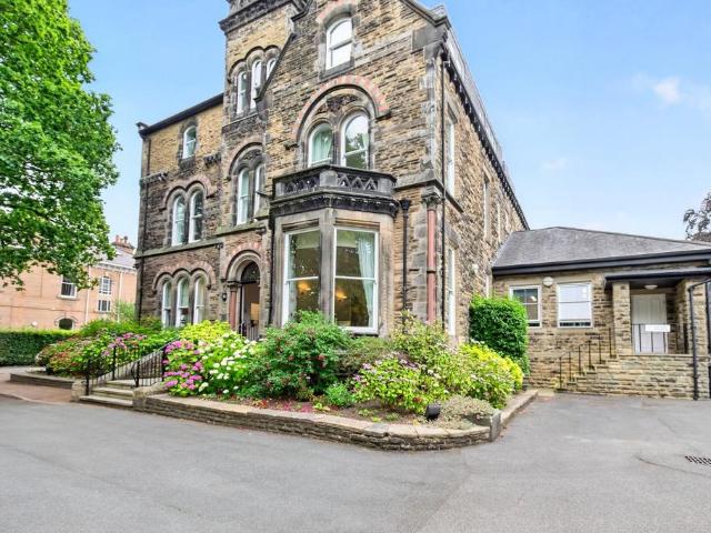 Flat for sale in Harlow, Harrogate