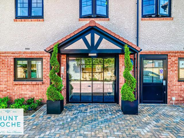 Flat for sale in Milton, Alton Barnes