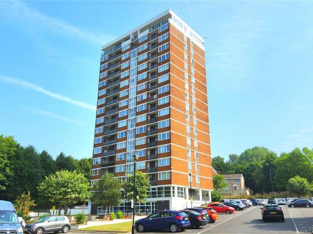 Flat for sale in Calderstones