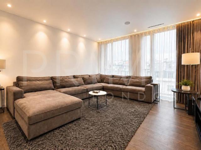 Flat for sale in Victoria, Greater London