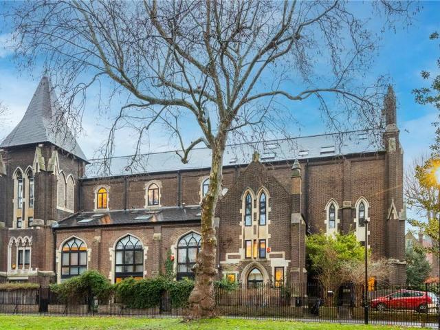 Flat for sale in Bethnal Green, Isle Of Man