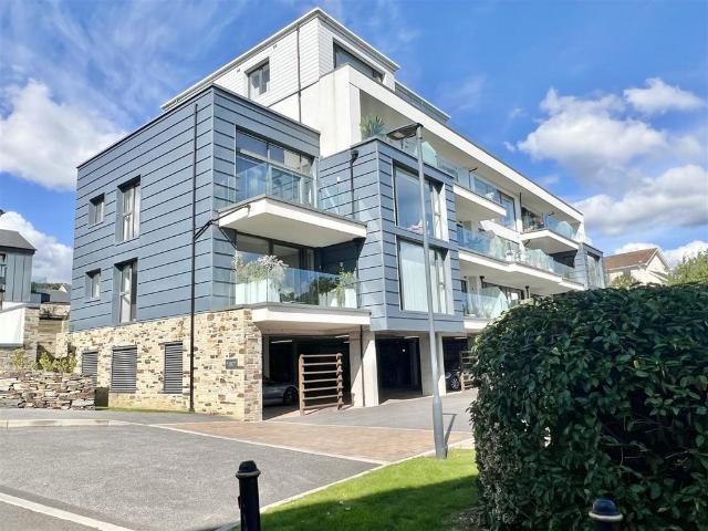Flat for sale in St. Austell Bay, Isle Of Man
