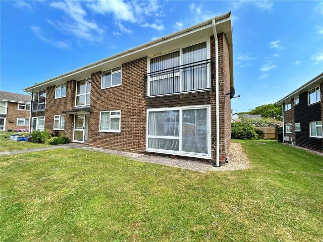 Flat for sale in Highcliffe