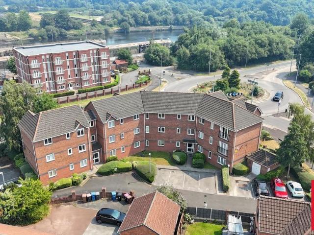 Flat for sale in Higher Irlam, Salford