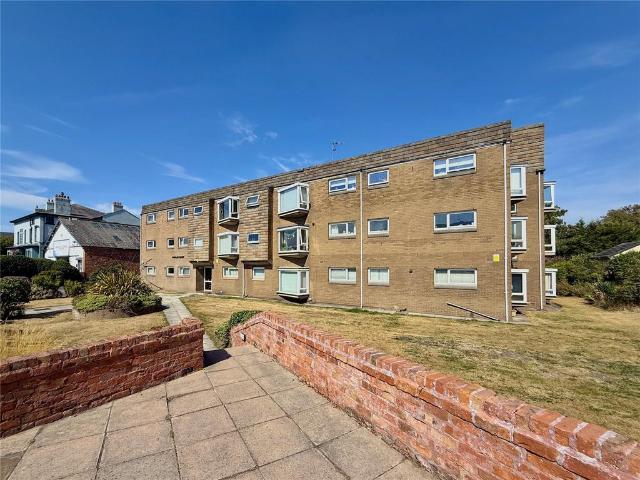 Flat for sale in Meols Cop, Southport
