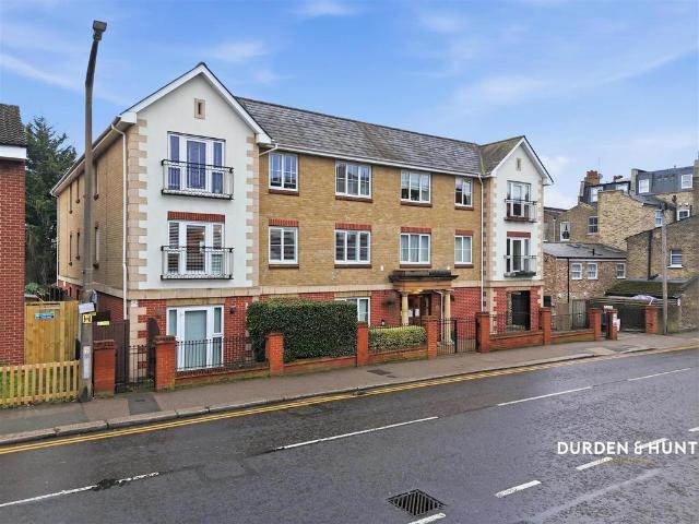 Flat for sale in Epping, Essex