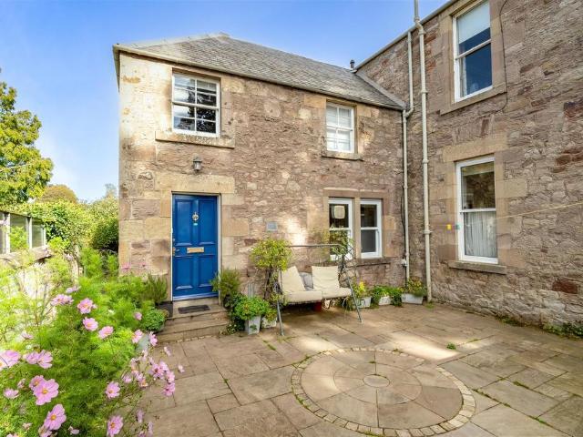 Flat for sale in Maxwellheugh, Kelso