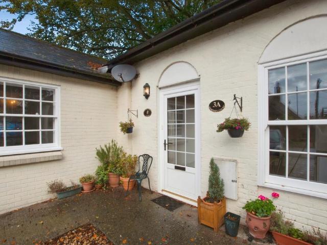 Flat for sale in Amesbury