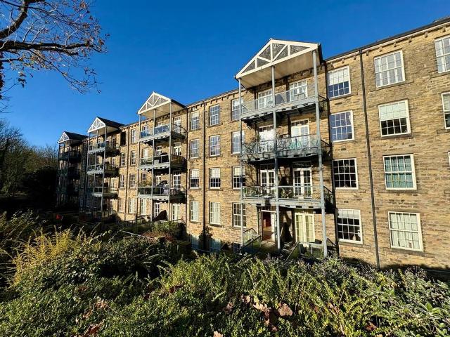 Flat for sale in Barkisland, West Yorkshire