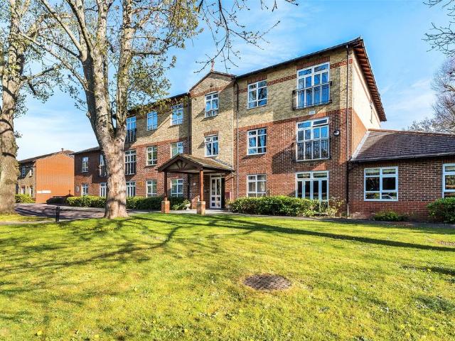 Flat for sale in London Borough of Sutton, Greater London