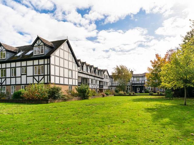 Flat for sale in Roman Town, Huntingdon