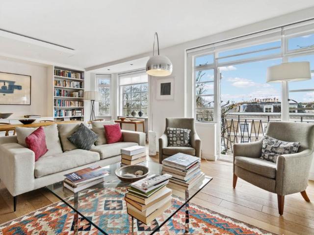 Flat for sale in Notting Hill, Greater London