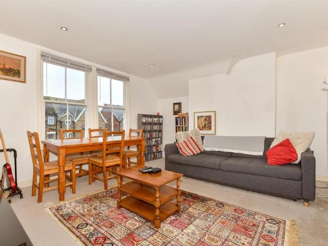 Flat for sale in Folkestone