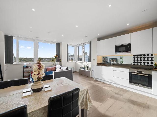 Flat for sale in London Borough of Bromley, Greater London