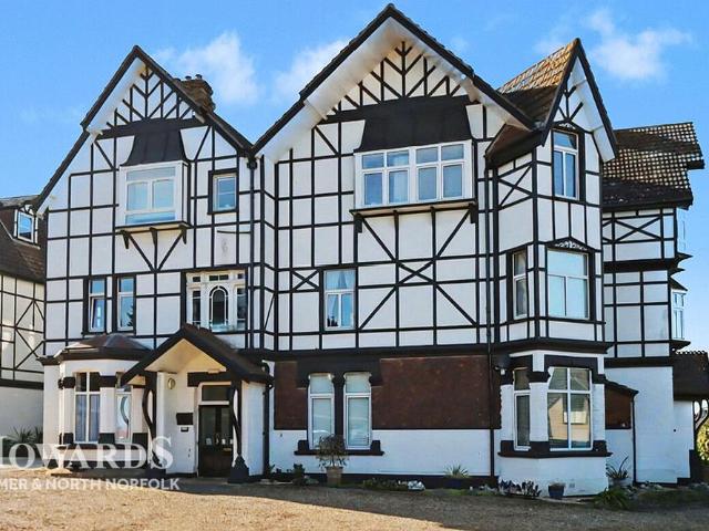 Flat for sale in Comers, Norfolk