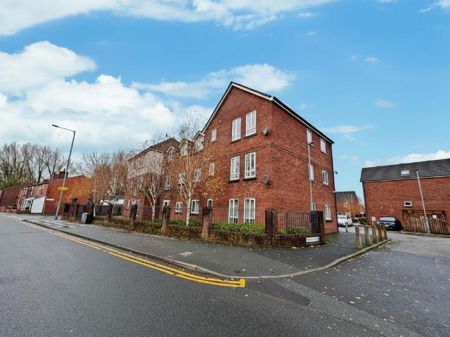 Flat for sale in Westhoughton
