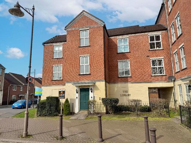 Flat for sale in Shirley, West Midlands