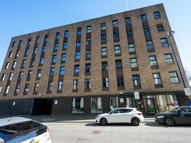 Flat for sale in Calthorpe Fields, West Midlands