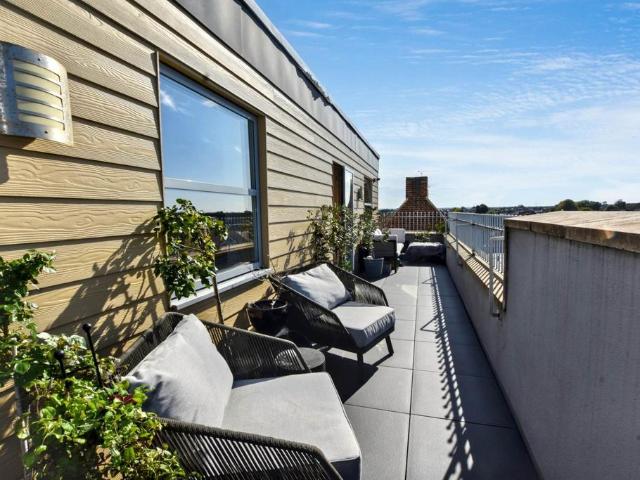 Flat for sale in Belle Grove, Greater London