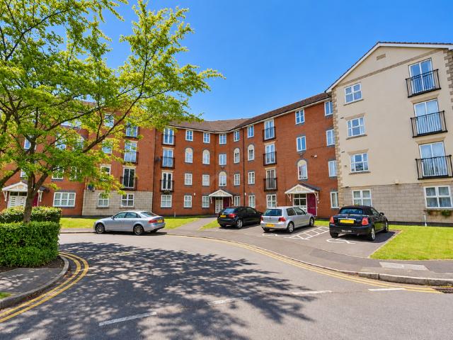 Flat for sale in Cheetham Hill, Manchester