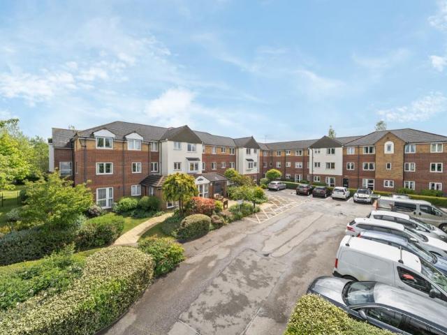 Flat for sale in Ermine East, Brayford