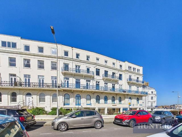 Flat for sale in South Cliff, Kepwick