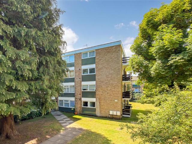 Flat for sale in St Albans, Five Acres