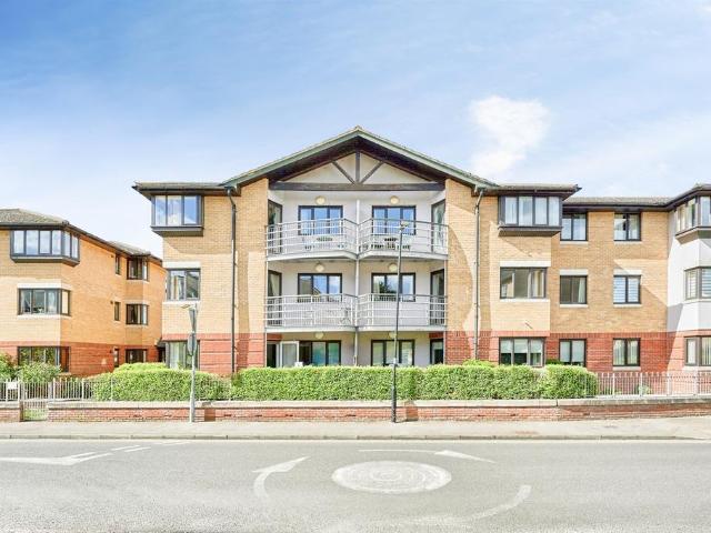 Flat for sale in Pleasant Valley, Uttlesford