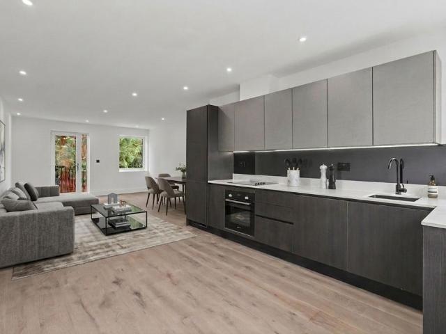 Flat for sale in Blackhills, Surrey