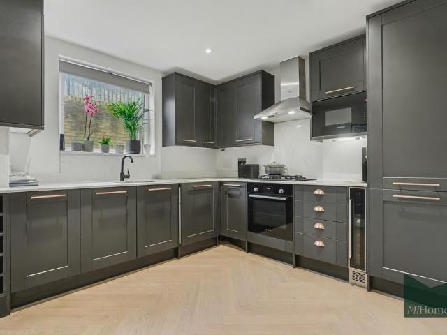 Flat for sale in New Barnet, Isle Of Man