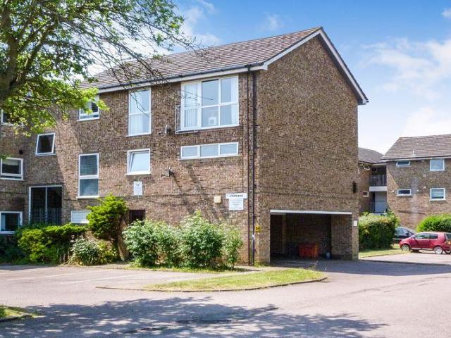 Flat for sale in Panshanger, Fretherne