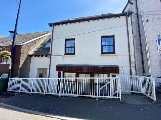 Flat for sale in Deans Hill, Wales
