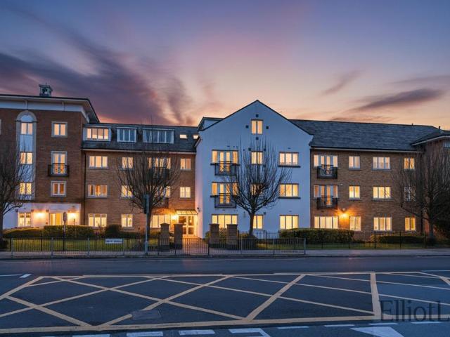 Flat for sale in Preston, Greater London