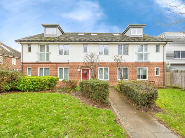 Flat for sale in Holywell Estate, North Watford