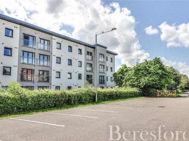 Flat for sale in Bocking, Chipping Hill