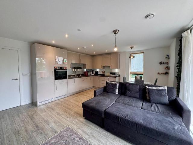 Flat for sale in Greater London