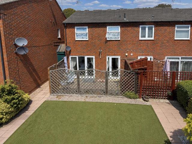 Flat for sale in Pinfold, Leicestershire