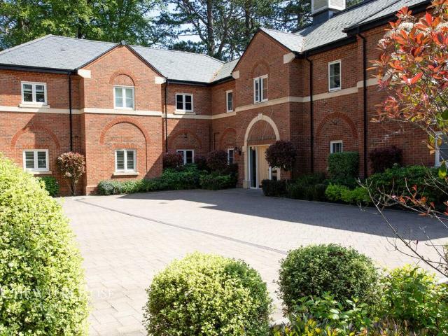 Flat for sale in Martin's Heron, Winkfield